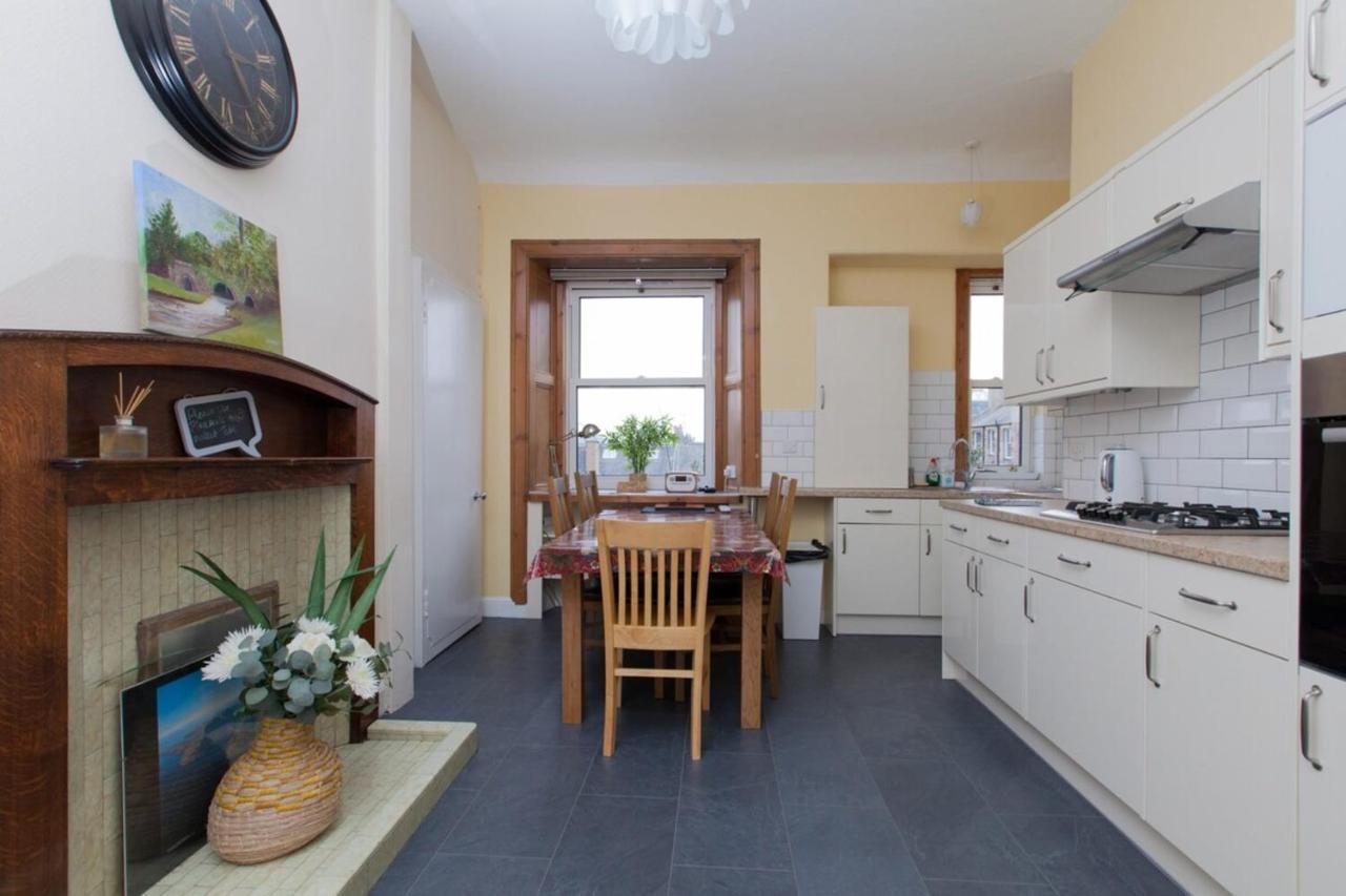 Elegant Traditional Edinburgh City Centre Flat Экстерьер фото