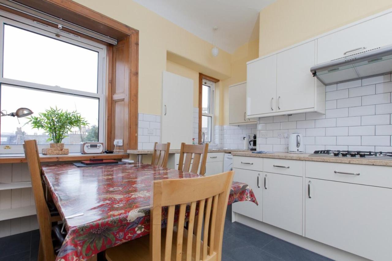 Elegant Traditional Edinburgh City Centre Flat Экстерьер фото