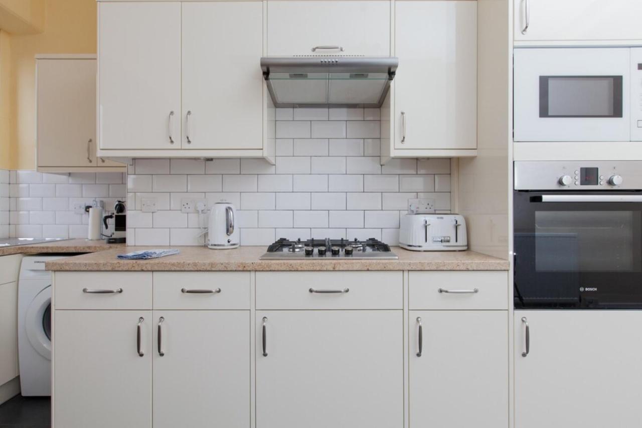 Elegant Traditional Edinburgh City Centre Flat Экстерьер фото